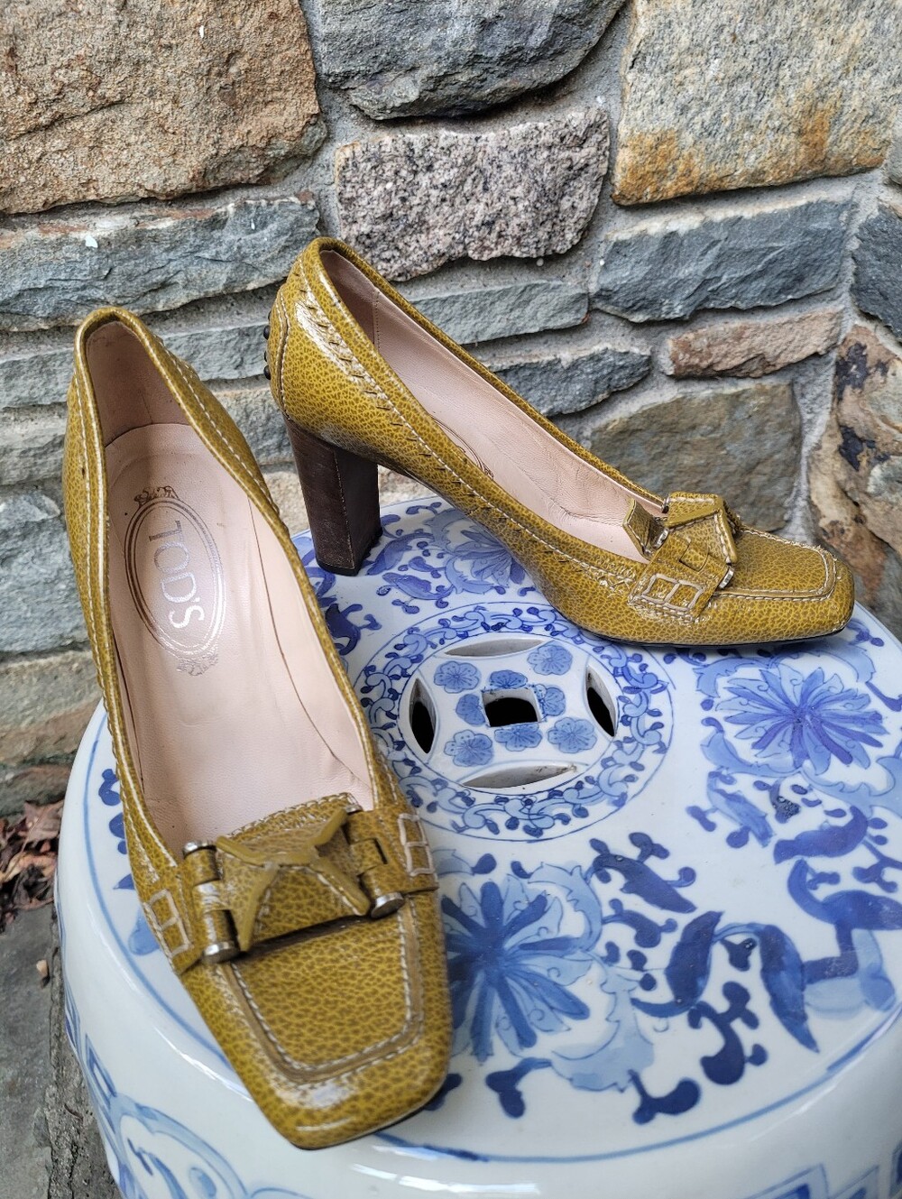 Tods Swing Selleria Patent Leather Pumps Chartreuse